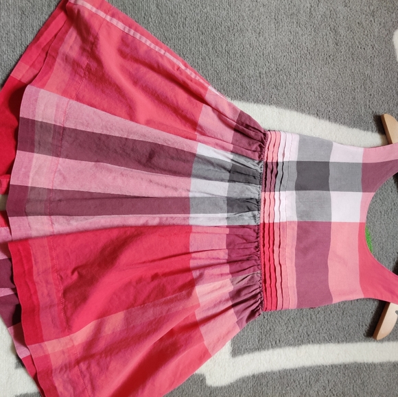 Kids Burberry skirts - Picture 2 of 3